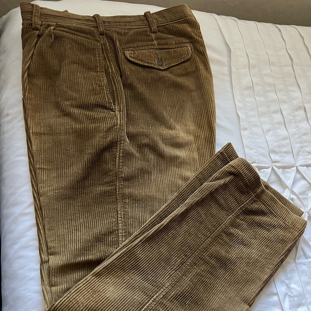 Woolrich Pants Men's 32x30 Dark Curry Pleated Front Corduroy Chinos
